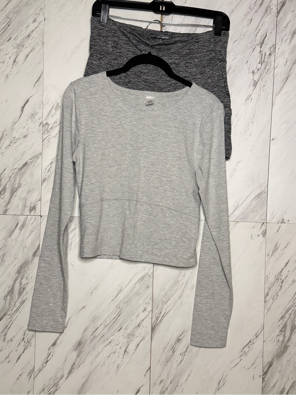 Gray Long Sleeve Top & Space Dye Gym Shorts Workout Set Womens Large